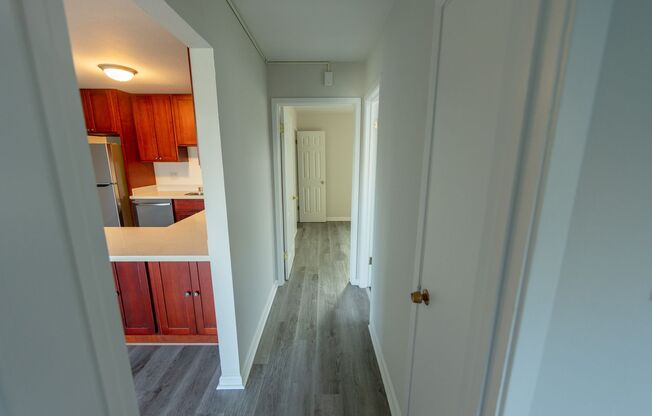 2 beds, 1 bath, $3,200, Unit #6