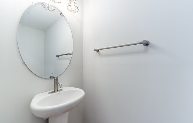 1 bed, 1.5 baths, 663 sqft, $2,200, Unit 206