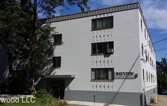 2102 University Ave