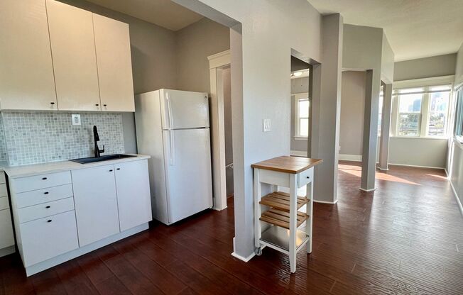 1 bed, 1 bath, 450 sqft, $2,195, Unit #3