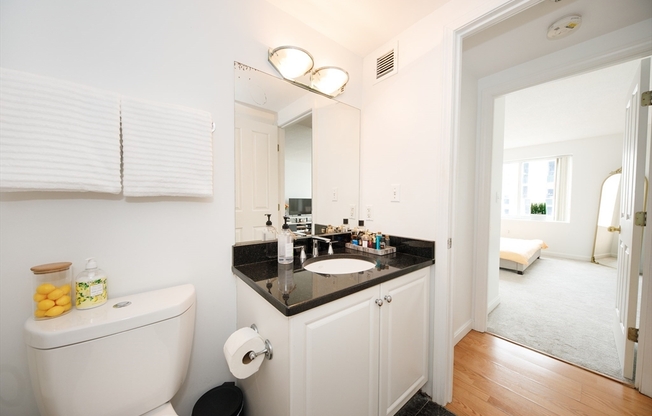 1 bed, 1 bath, 663 sqft, $3,400, Unit 1027