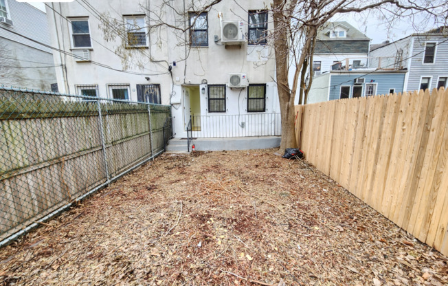 1 bed, 1 bath, $3,500, Unit 1