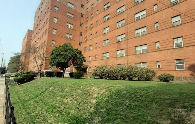 1 bed, 1 bath, 623 sqft, $1,000, Unit C63