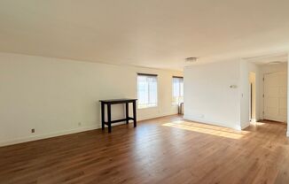 2 beds, 1.5 baths, $2,700, Unit 1118 Broadway Unit D (LO)