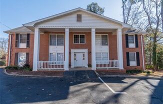 135 E Hill St.