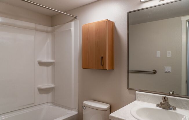 1 bed, 1 bath, 592 sqft, $1,327, Unit 70