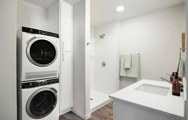 2 beds, 2 baths, 949 sqft, $1,909, Unit 310