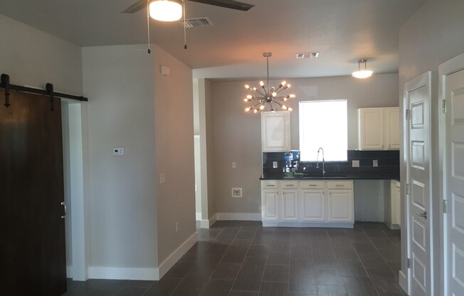 1806 Perez St.