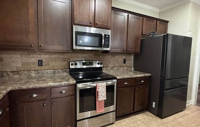 3 beds, 2 baths, $1,900