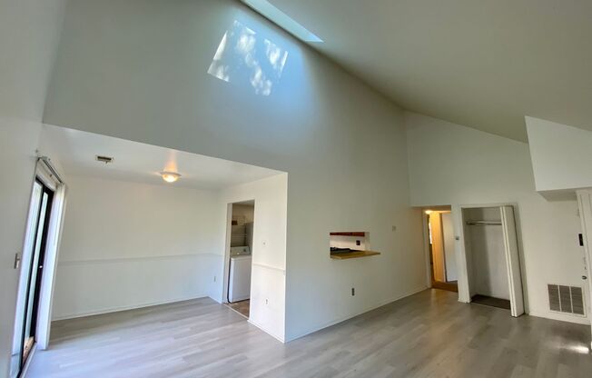 2 beds, 1 bath, $1,145