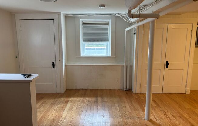Studio, 1 bath, 426 sqft, $1,700, Unit 101 Summer #120
