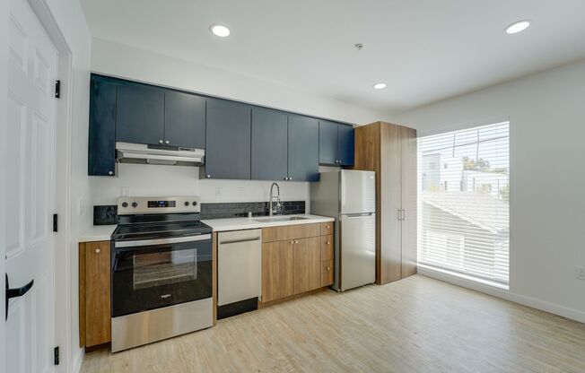Studio, 1 bath, 230 sqft, $1,795, Unit 112