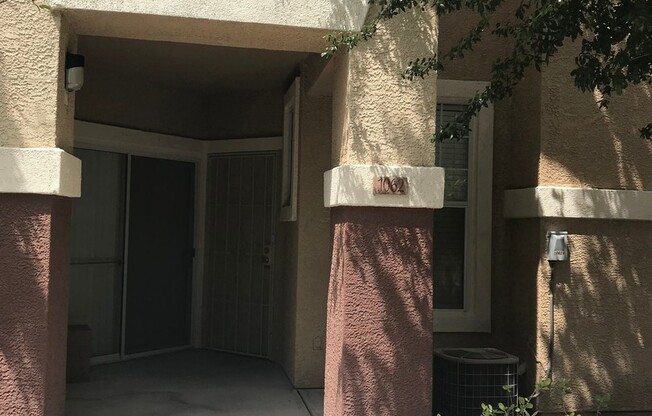 Beautiful  2bed 2bath Gated Community