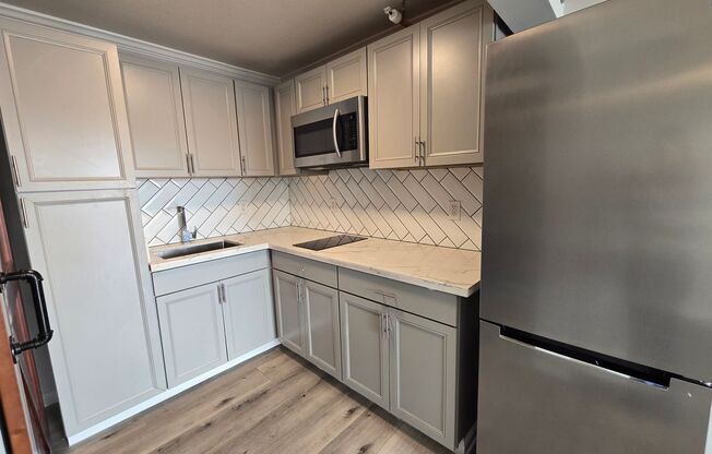 Studio, 1 bath, 388 sqft, $1,045, Unit #9