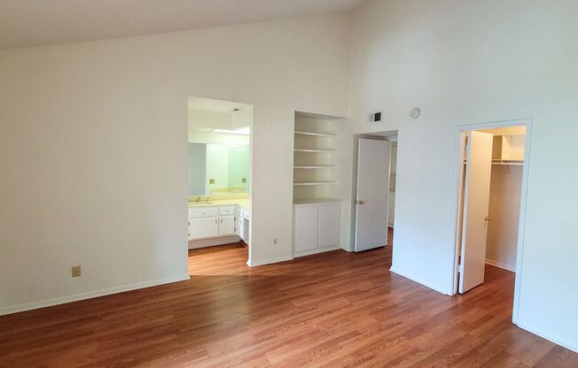 2 beds, 2.5 baths, $2,695, Unit UNIT B