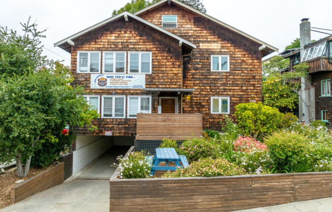 1 bed, 1 bath, 200 sqft, $1,195, Unit 6A