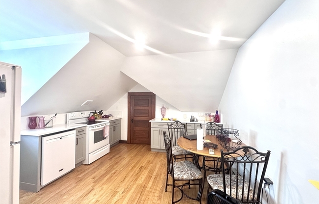 22 GREENOUGH ST