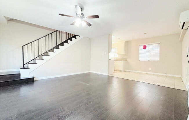 1343 W 36 ST