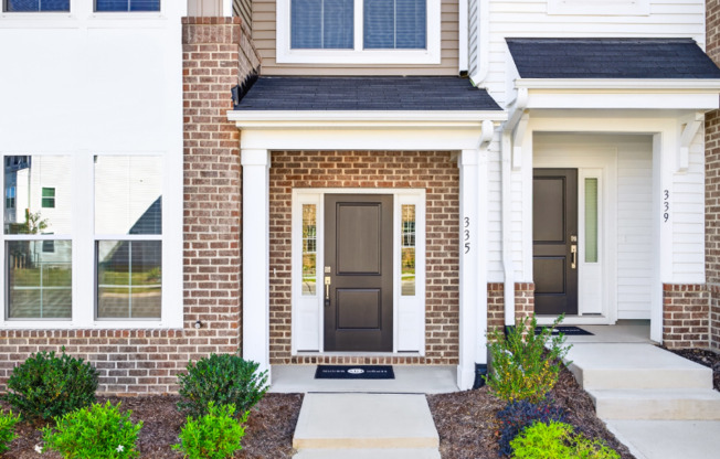 335 CHESAPEAKE CMNS ST