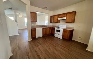 3 beds, 2.5 baths, $1,750