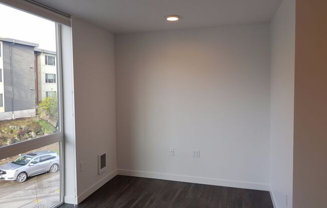 Studio, 1 bath, 355 sqft, $1,233, Unit 407