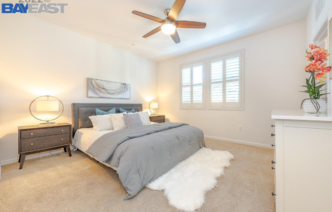 312 SUNGOLD WAY