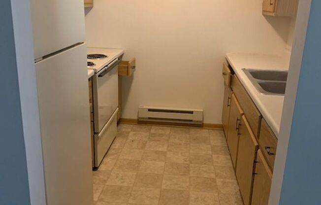 1 bed, 1 bath, 615 sqft, $1,000, Unit 101