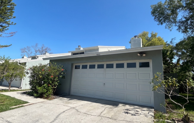 Beautifully Renovated 2 Bedroom, 2.5 Bathroom Townhome with Oversized Two-Car Garage in Tampa, FL