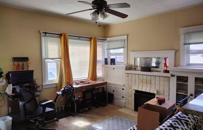 1 bed, 1 bath, $1,695, Unit Unit 6