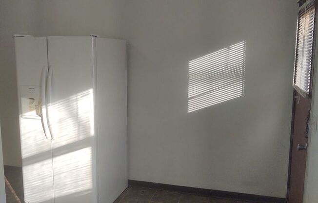 Studio, 1 bath, 360 sqft, $500, Unit Apt 7