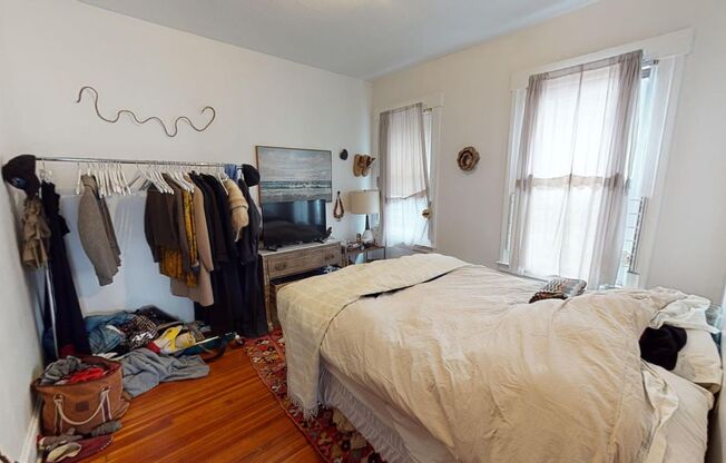 2 beds, 1 bath, $1,995, Unit Unit 2 (1st Fl)