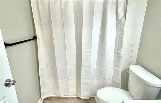 1 bed, 1 bath, 815 sqft, $900, Unit 1018