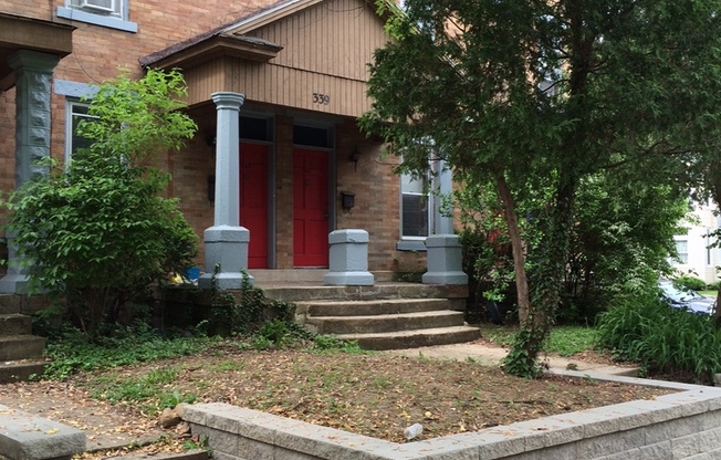 2 beds, 1 bath, 815 sqft, $1,200, Unit 339