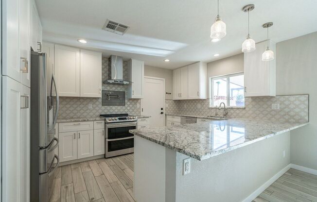 BEAUTIFUL SOUTH SCOTTSDALE - CORNER LOT & POOL!