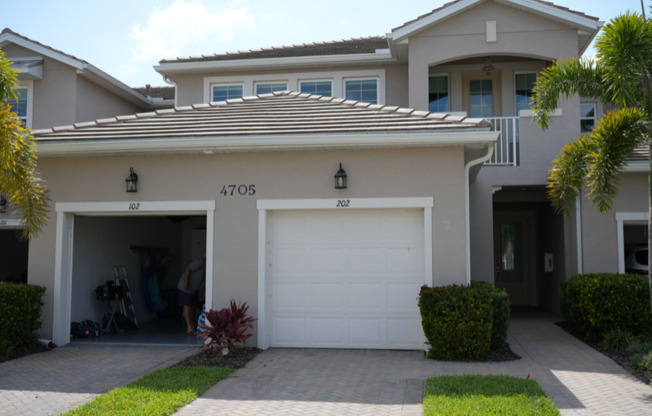 4705 ARBORETUM CIR