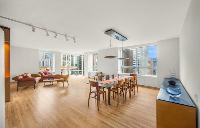 15 West 53rd St. 21C