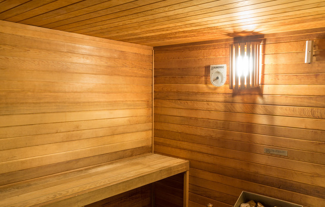 Studio, 1 bath, 460 sqft, $2,200