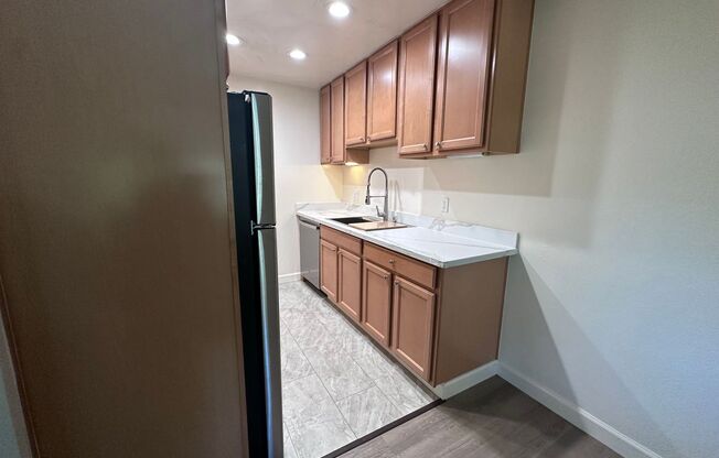 2 beds, 1.5 baths, 1,004 sqft, $2,640, Unit 84