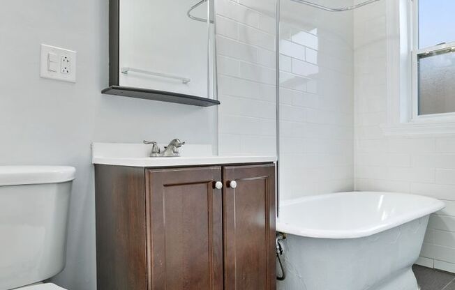 2 beds, 1 bath, 569 sqft, $2,300, Unit 6116-3E