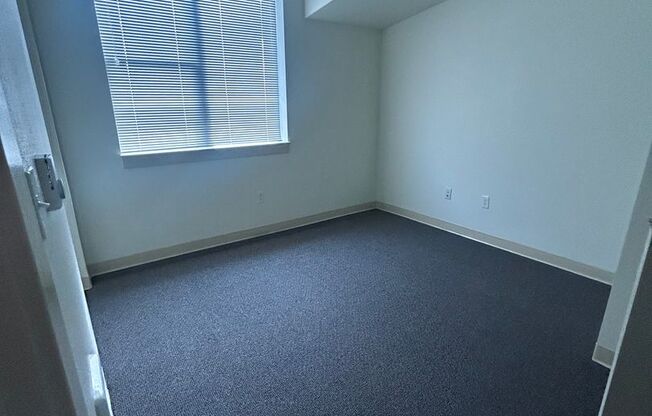 2 beds, 1.5 baths, 920 sqft, $1,700, Unit 89355-08