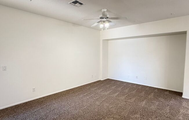 BRAND NEW CARPET 3 Bedroom 2 Bathroom Spacious Floorplan!