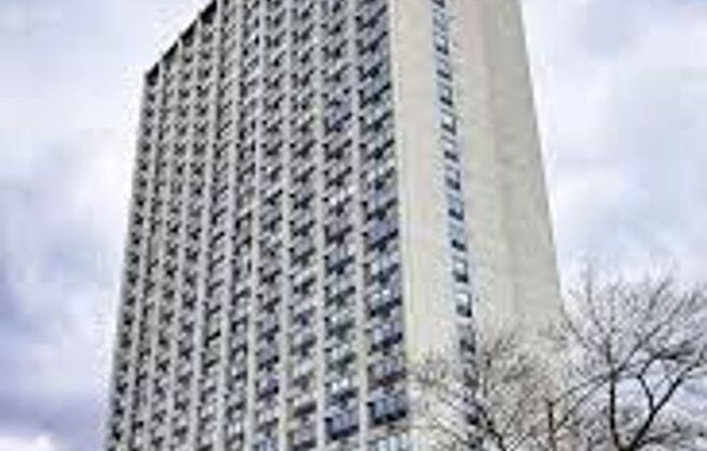 UPTOWN - GREAT 1BD/1BTH CONDO FOR RENT!