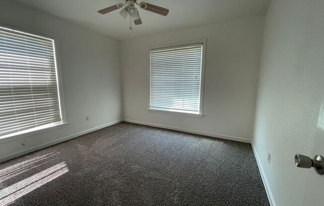 2 beds, 1 bath, $950