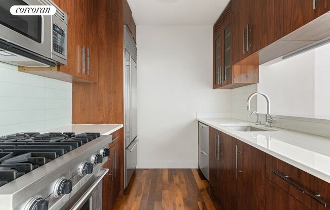 1 bed, 1 bath, 532 sqft, $3,500, Unit 925