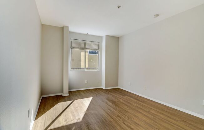 1 bed, 1 bath, 774 sqft, $2,848, Unit 114