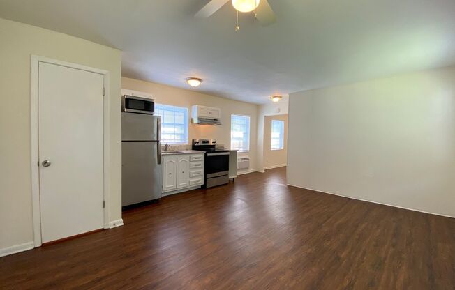 1 bed, 1 bath, $1,150, Unit P1: Piazza Park #5258-A