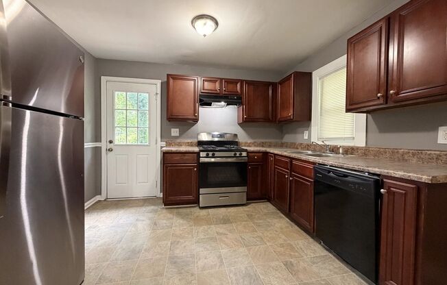 2 bed, 1 bath in Decatur!