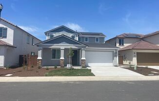 Brand New Lennar 4 Bedroom Home on a Large Lot