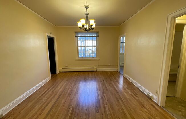 1 bed, 1 bath, 605 sqft, $1,195, Unit B-16