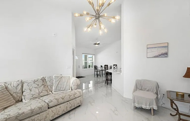 200 GDNS EDGE DR